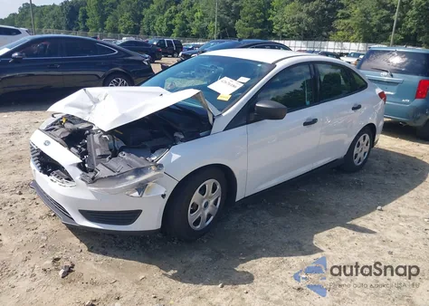 2016 Ford Focus S z USA, uszkodzony, nr VIN 1FADP3E2XGL207213